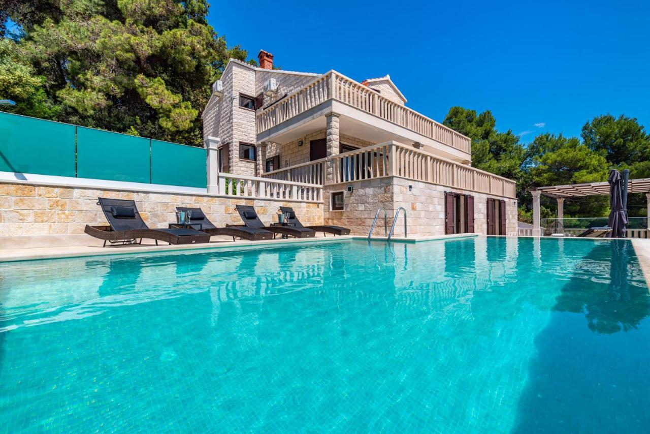 Villa Kadena - Luxury Seaside Villa With Private Heated Pool Selca (Brac) Exterior foto
